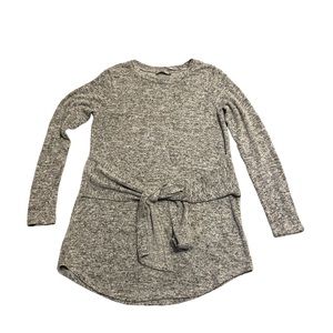 Dalia women’s gray sweater size M